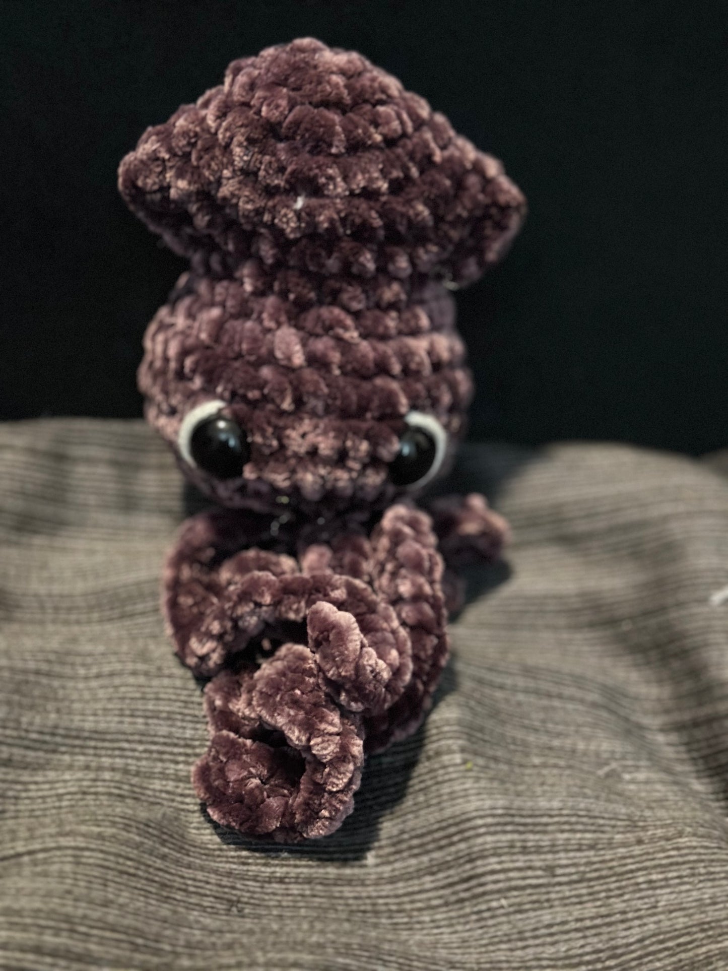 Crochet Squid Plushie – Kawaii Amigurumi Sea Creature – Handmade Stuffed Animal – Cute Ocean Gift